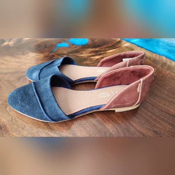 Toms Navy and Leather Flats | size 7.5 - Picture 3 of 6